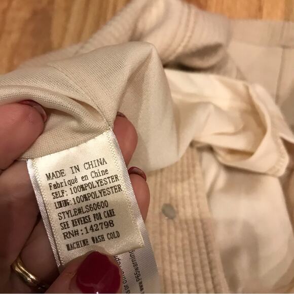 Loveriche Corduroy button down mini Skirt with front pockets size small - Picture 6 of 6